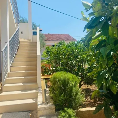 Modesty - Comfortable Apartman Necujam